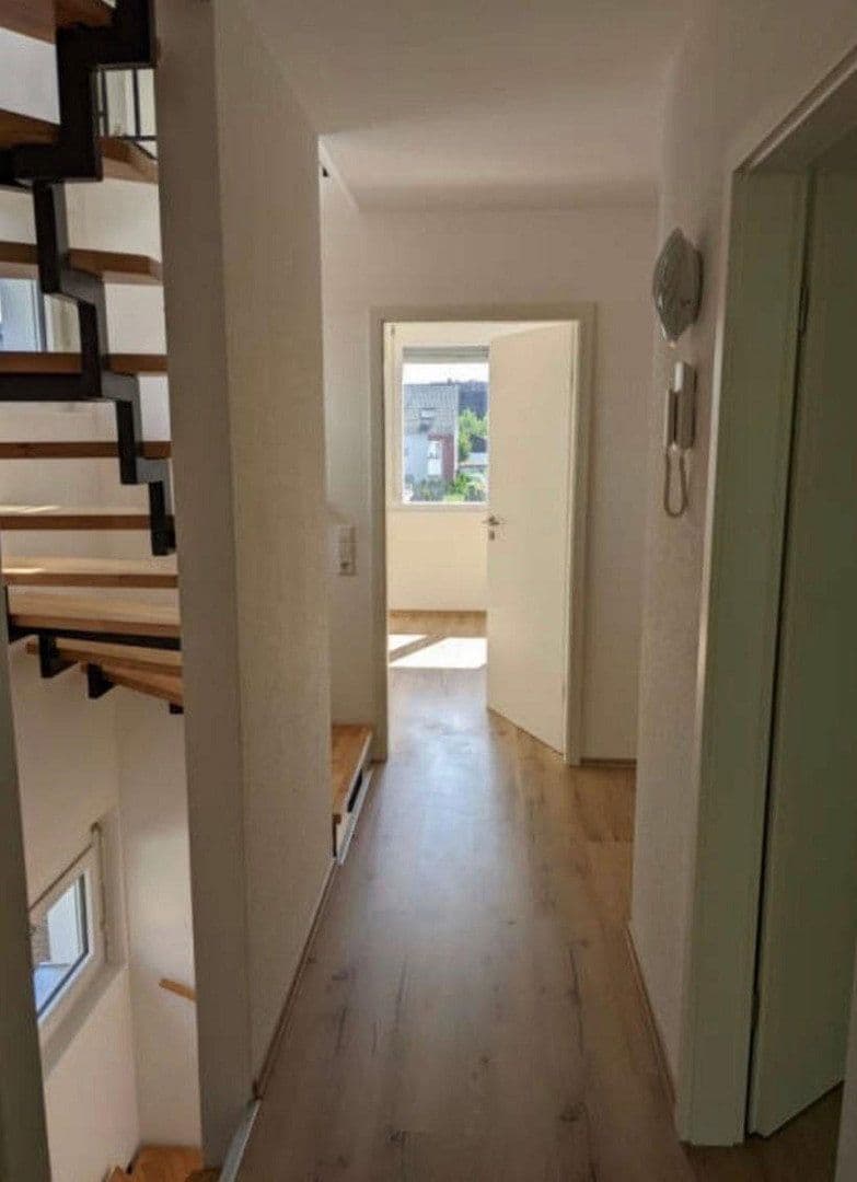 Prodej domu 144 m², pozemek 150 m², Flein, Bádensko-Württembersko Prodej domu 144 m², pozemek 150 m², Flein, Bádensko-Württembersko