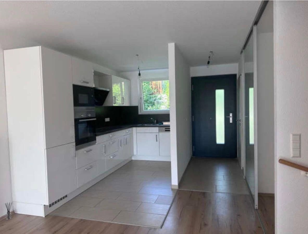 Prodej domu 144 m², pozemek 150 m², Flein, Bádensko-Württembersko Prodej domu 144 m², pozemek 150 m², Flein, Bádensko-Württembersko