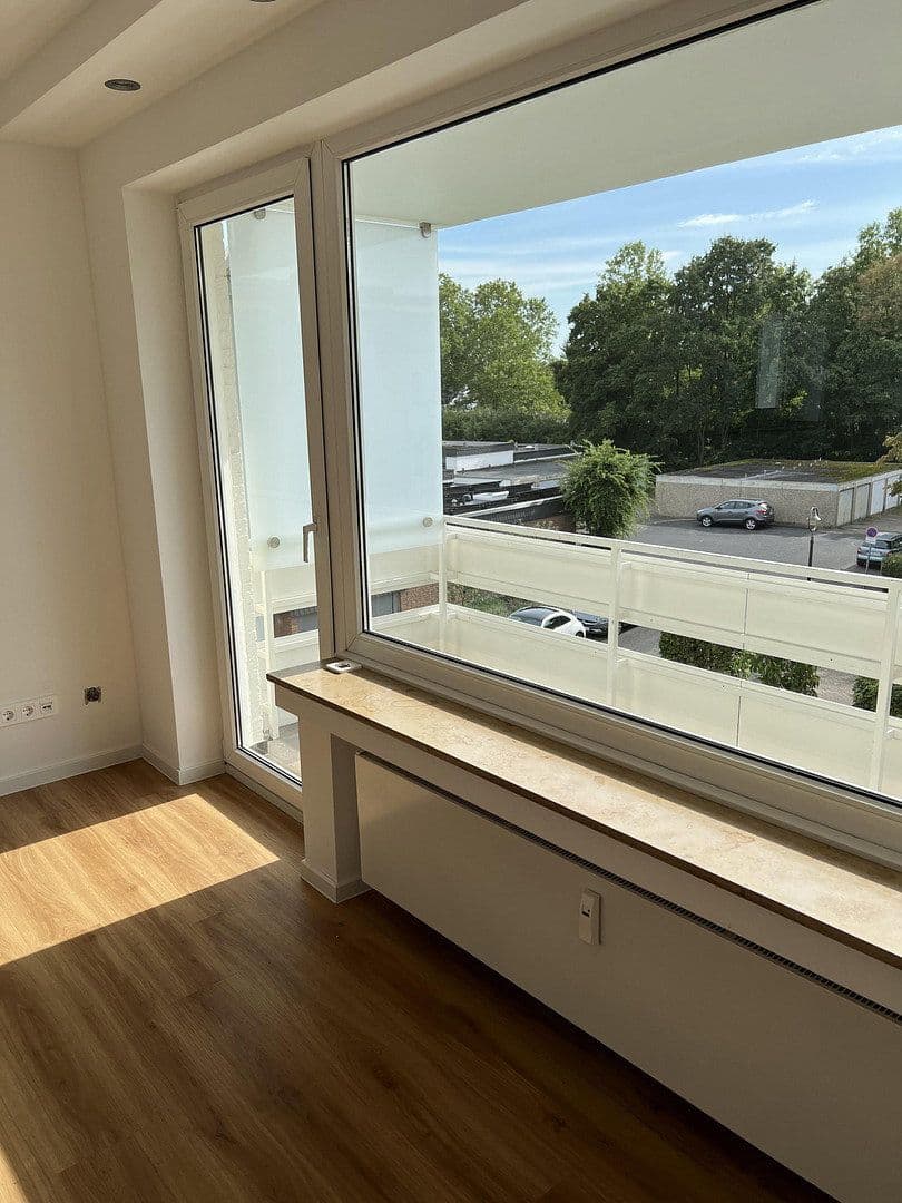 Pronájem bytu 3+1 66 m², Düsseldorf, Severní Porýní-Vestfálsko Pronájem bytu 3+1 66 m², Düsseldorf, Severní Porýní-Vestfálsko