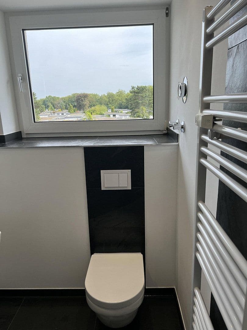 Pronájem bytu 3+1 66 m², Düsseldorf, Severní Porýní-Vestfálsko Pronájem bytu 3+1 66 m², Düsseldorf, Severní Porýní-Vestfálsko
