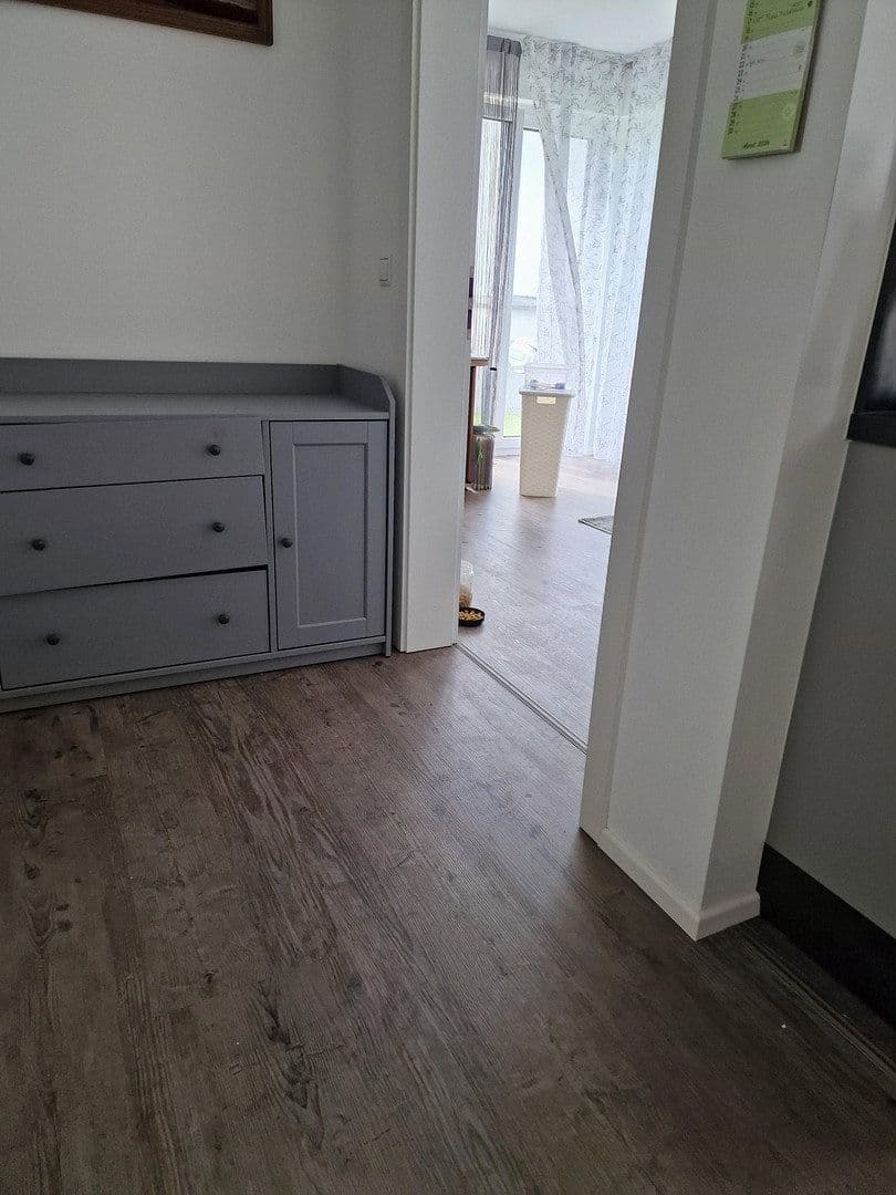 Pronájem bytu 3+1 86 m², Von-Gemmingen-Str. 15, Bad Rappenau, Bádensko-Württembersko Pronájem bytu 3+1 86 m², Von-Gemmingen-Str. 15, Bad Rappenau, Bádensko-Württembersko