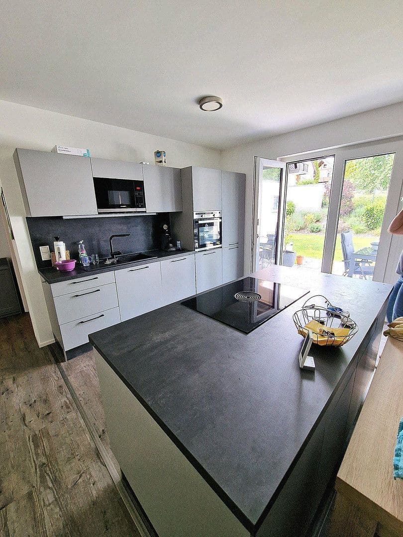 Pronájem bytu 3+1 86 m², Von-Gemmingen-Str. 15, Bad Rappenau, Bádensko-Württembersko Pronájem bytu 3+1 86 m², Von-Gemmingen-Str. 15, Bad Rappenau, Bádensko-Württembersko