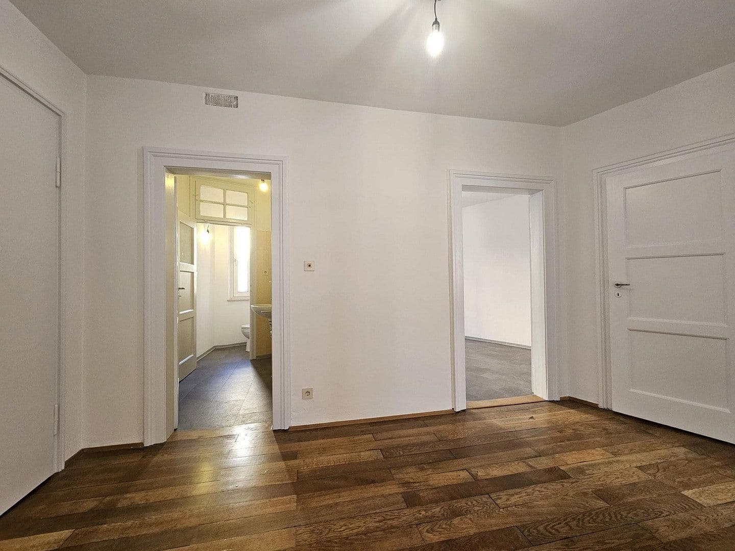 Pronájem bytu 2+1 70 m², Franziskaner Straße 3, München, Bavorsko Pronájem bytu 2+1 70 m², Franziskaner Straße 3, München, Bavorsko