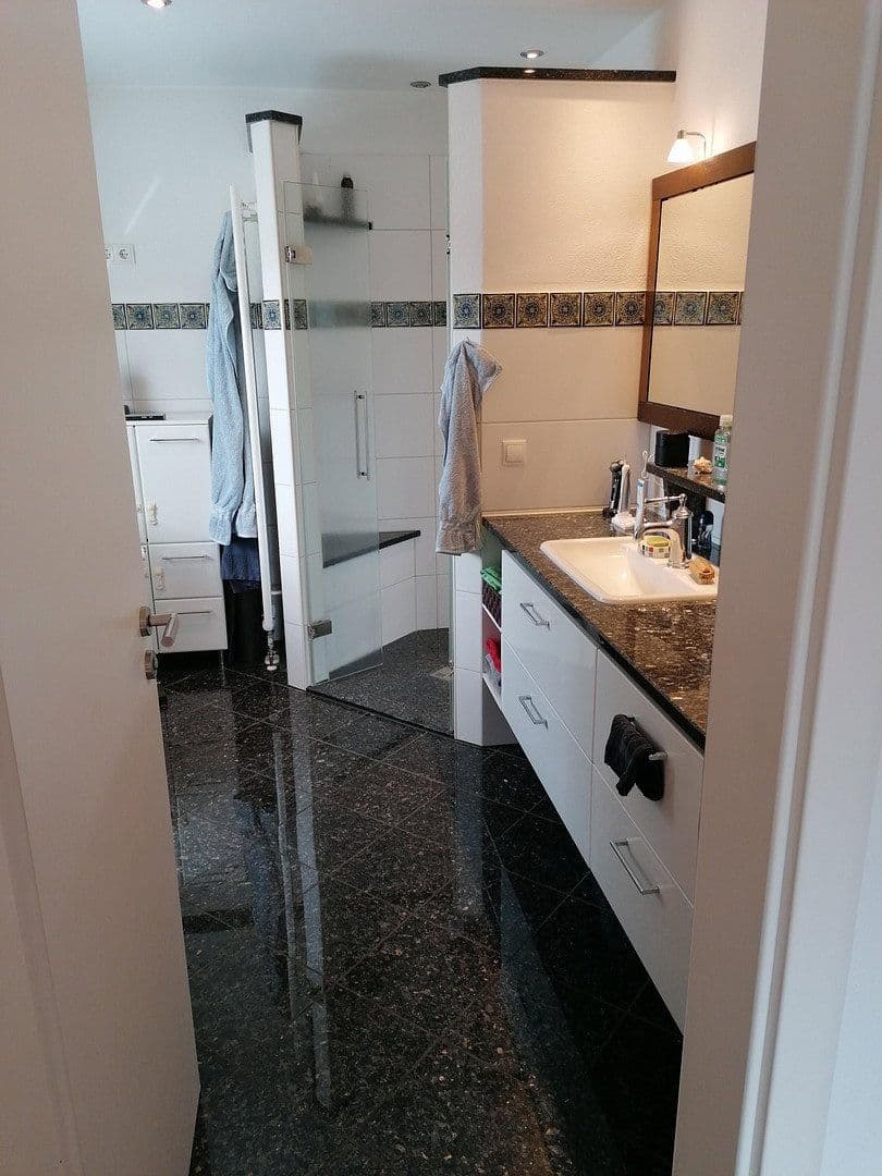 Pronájem bytu 4+1 120 m², Ingolstadt, Bavorsko Pronájem bytu 4+1 120 m², Ingolstadt, Bavorsko