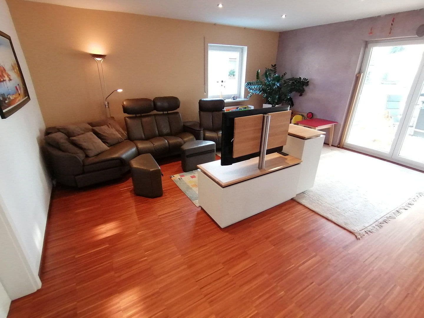 Pronájem bytu 4+1 120 m², Ingolstadt, Bavorsko Pronájem bytu 4+1 120 m², Ingolstadt, Bavorsko