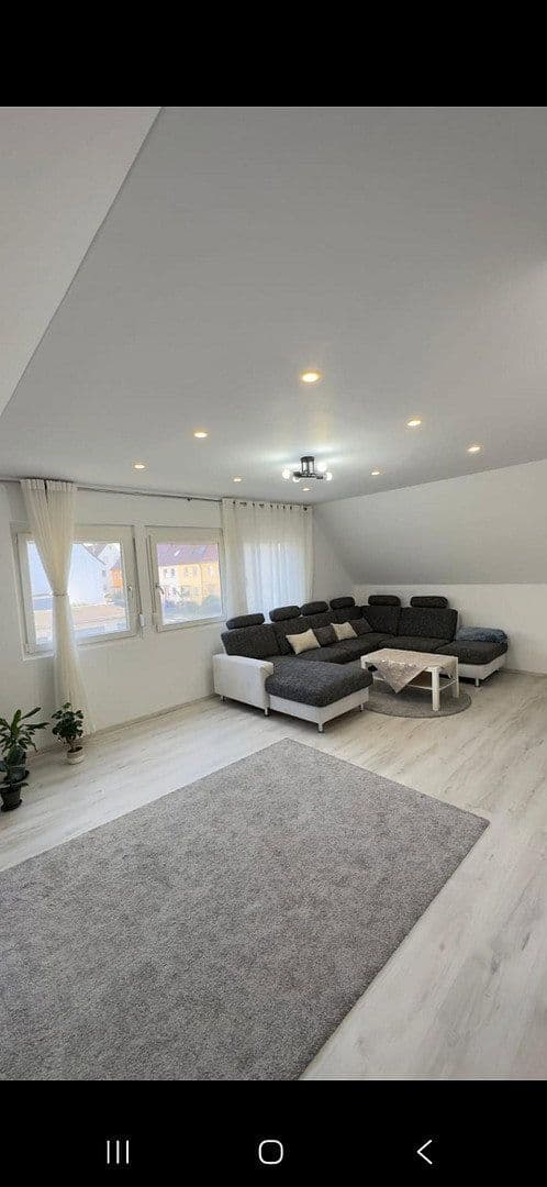 Pronájem bytu 4+1 90 m², Nürnberg, Bavorsko Pronájem bytu 4+1 90 m², Nürnberg, Bavorsko