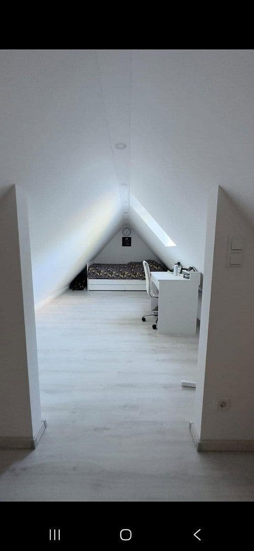Pronájem bytu 4+1 90 m², Nürnberg, Bavorsko Pronájem bytu 4+1 90 m², Nürnberg, Bavorsko