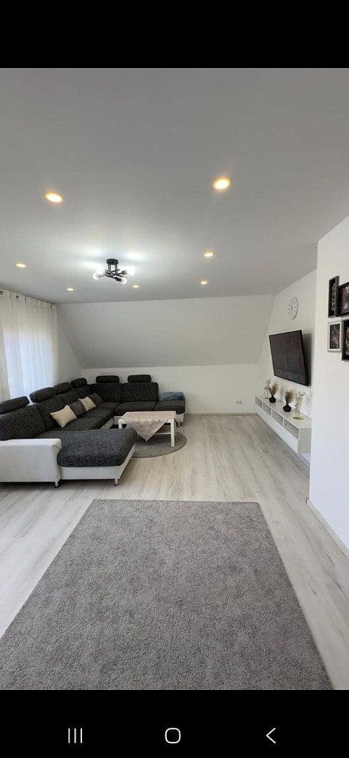 Pronájem bytu 4+1 90 m², Nürnberg, Bavorsko Pronájem bytu 4+1 90 m², Nürnberg, Bavorsko