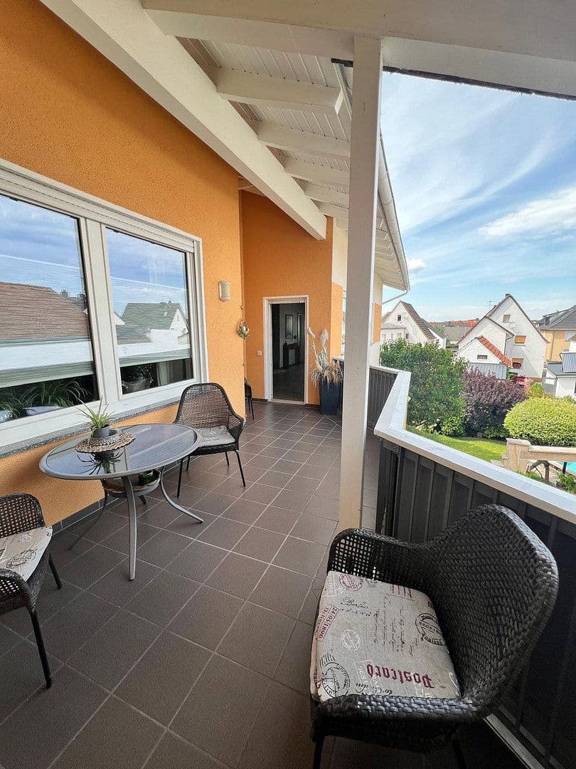 Prodej domu 260 m², pozemek 488 m², Mainhausen, Hessen Prodej domu 260 m², pozemek 488 m², Mainhausen, Hessen