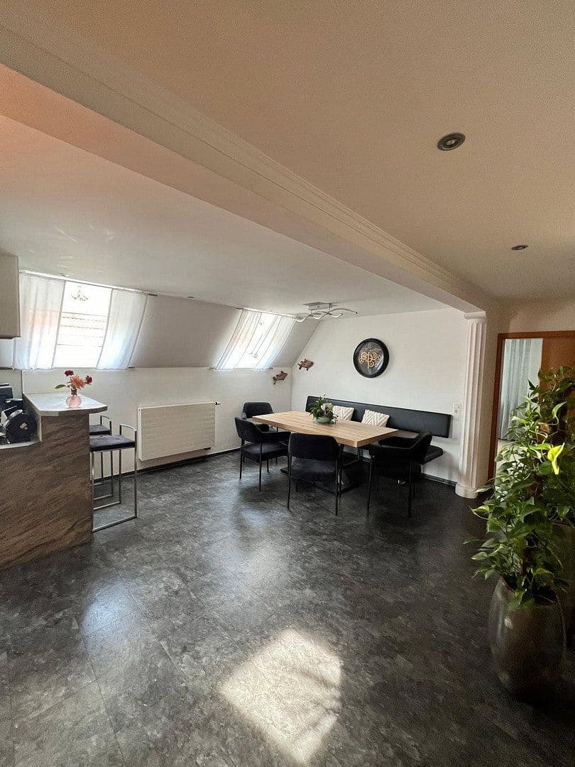 Prodej domu 260 m², pozemek 488 m², Mainhausen, Hessen Prodej domu 260 m², pozemek 488 m², Mainhausen, Hessen