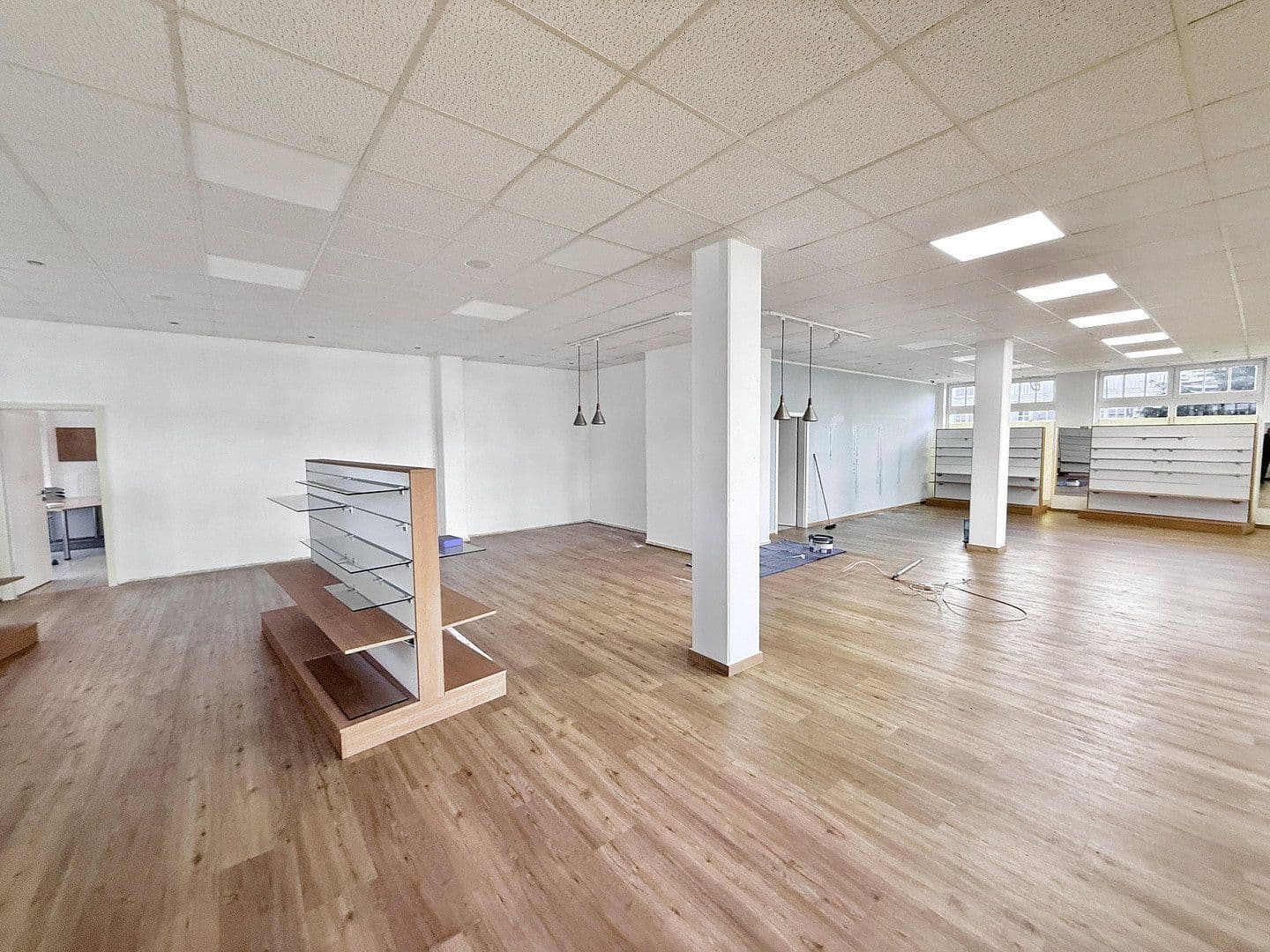 Pronájem nebytového prostoru 204 m², Mönchguter Straße 5, Sellin, Mecklenburg-Vorpommern Pronájem nebytového prostoru 204 m², Mönchguter Straße 5, Sellin, Mecklenburg-Vorpommern