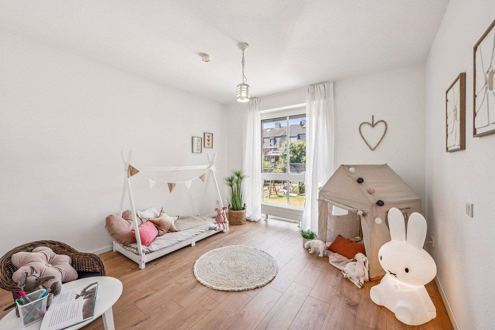 Prodej bytu 3+1 79 m², Krefeld, Severní Porýní-Vestfálsko Prodej bytu 3+1 79 m², Krefeld, Severní Porýní-Vestfálsko