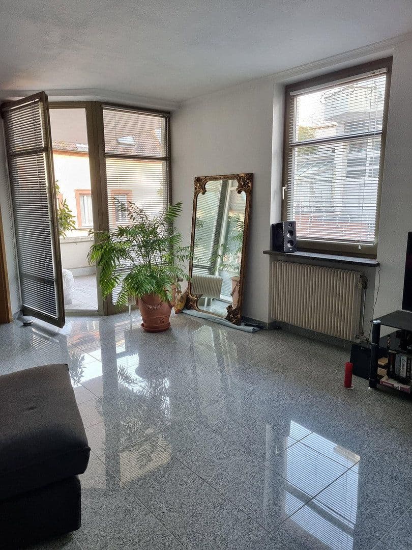 Pronájem bytu 2+1 54 m², Würzburg, Bavorsko Pronájem bytu 2+1 54 m², Würzburg, Bavorsko