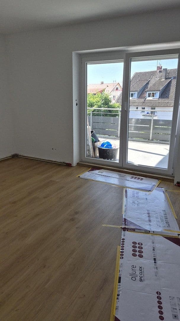 Pronájem bytu 3+1 87 m², Stuttgart, Bádensko-Württembersko Pronájem bytu 3+1 87 m², Stuttgart, Bádensko-Württembersko