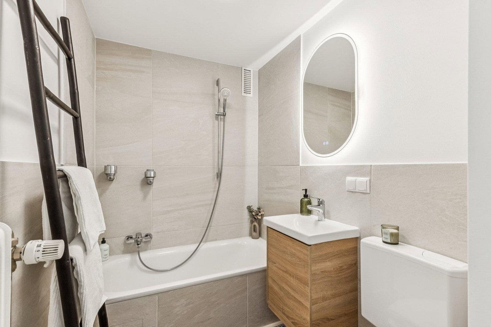 Prodej bytu 1+1 36 m², Mannheim, Bádensko-Württembersko Prodej bytu 1+1 36 m², Mannheim, Bádensko-Württembersko