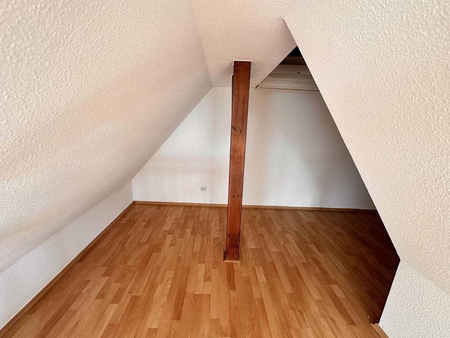 Pronájem bytu 2+1 71 m², Am Zehnt 9, Sinsheim, Bádensko-Württembersko Pronájem bytu 2+1 71 m², Am Zehnt 9, Sinsheim, Bádensko-Württembersko