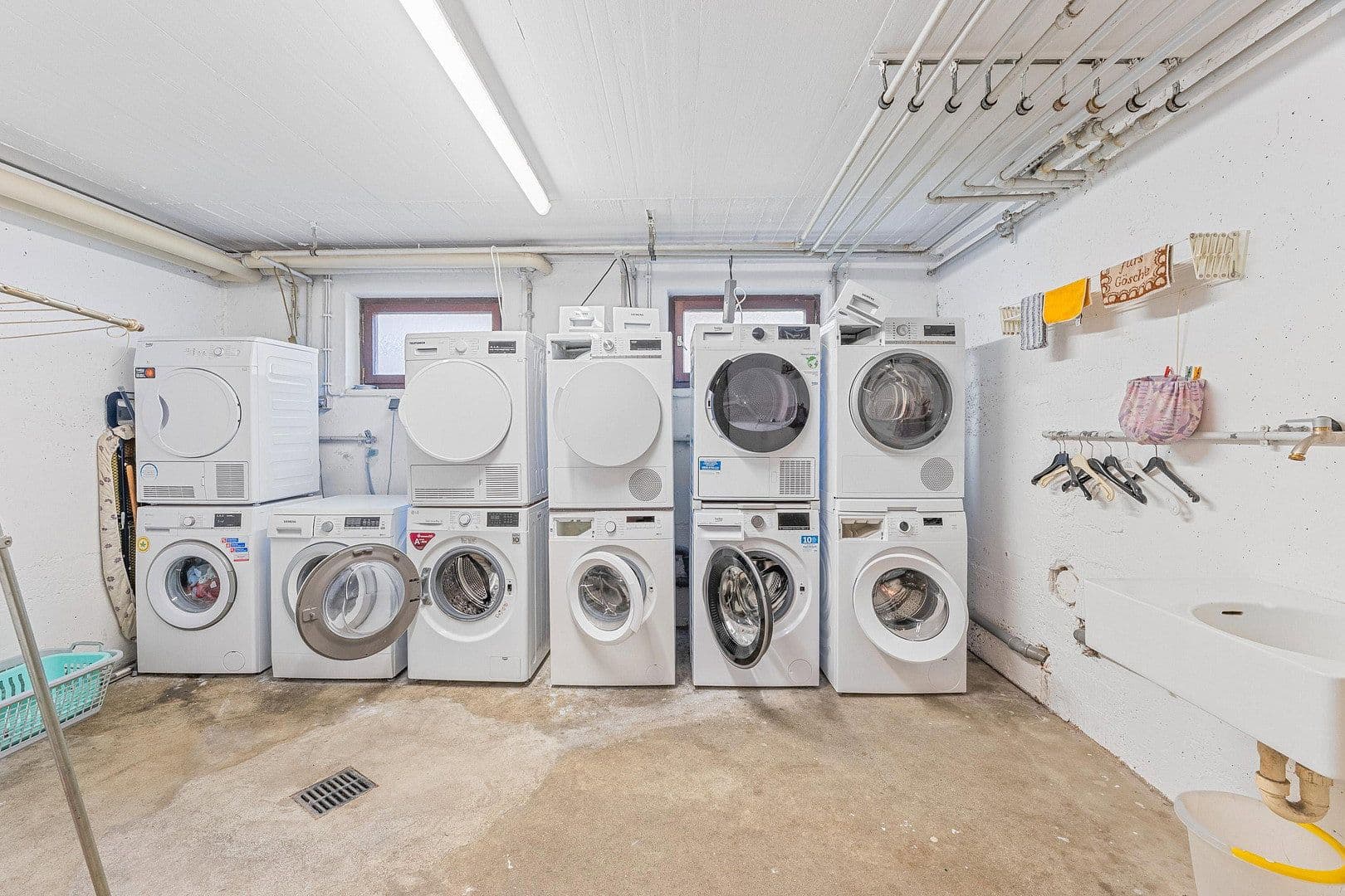 Prodej bytu 3+1 80 m², Brühlstr. 22, Beuren, Bádensko-Württembersko Prodej bytu 3+1 80 m², Brühlstr. 22, Beuren, Bádensko-Württembersko