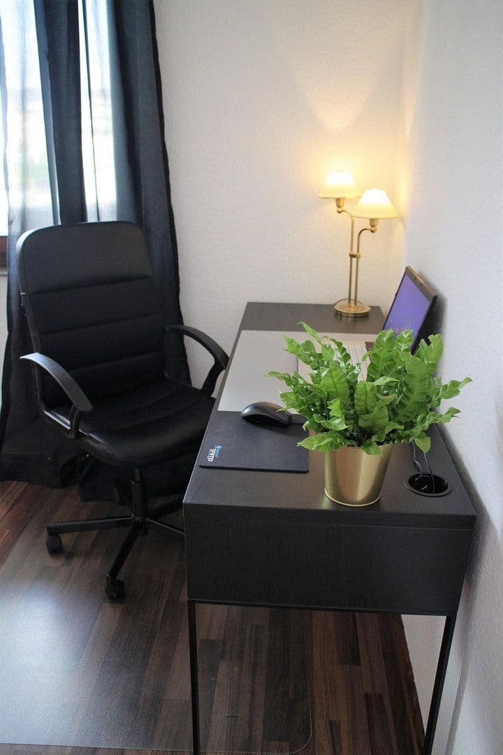 Prodej bytu 3+1 77 m², Bahlenstraße 146, Düsseldorf, Severní Porýní-Vestfálsko Prodej bytu 3+1 77 m², Bahlenstraße 146, Düsseldorf, Severní Porýní-Vestfálsko