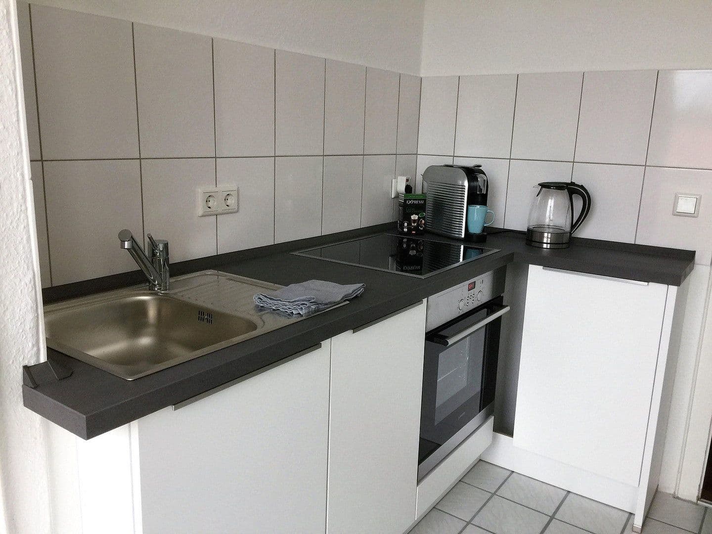 Prodej bytu 3+1 77 m², Bahlenstraße 146, Düsseldorf, Severní Porýní-Vestfálsko Prodej bytu 3+1 77 m², Bahlenstraße 146, Düsseldorf, Severní Porýní-Vestfálsko