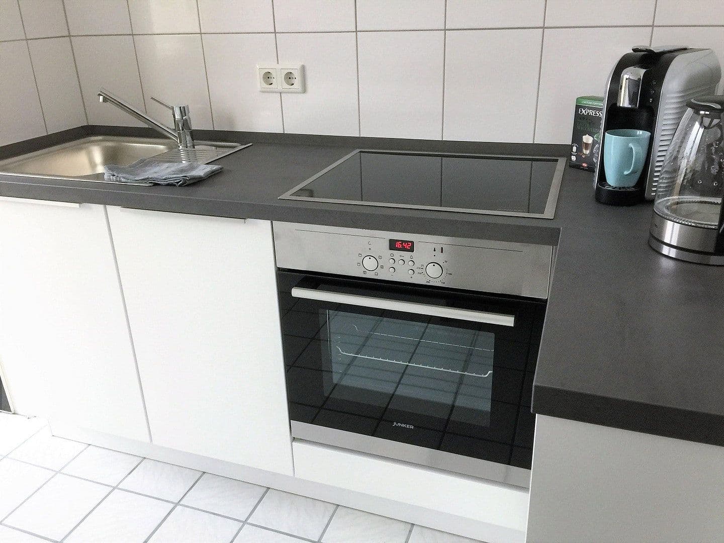 Prodej bytu 3+1 77 m², Bahlenstraße 146, Düsseldorf, Severní Porýní-Vestfálsko Prodej bytu 3+1 77 m², Bahlenstraße 146, Düsseldorf, Severní Porýní-Vestfálsko