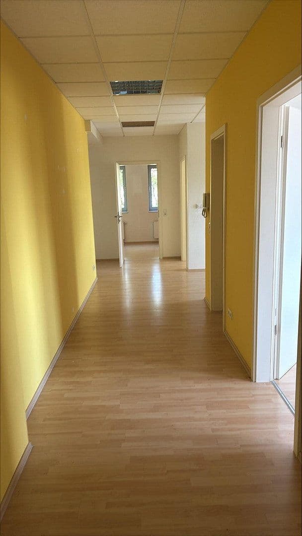 Pronájem kanceláře 485 m², Frankfurt-Zeilsheim, Hessen Pronájem kanceláře 485 m², Frankfurt-Zeilsheim, Hessen