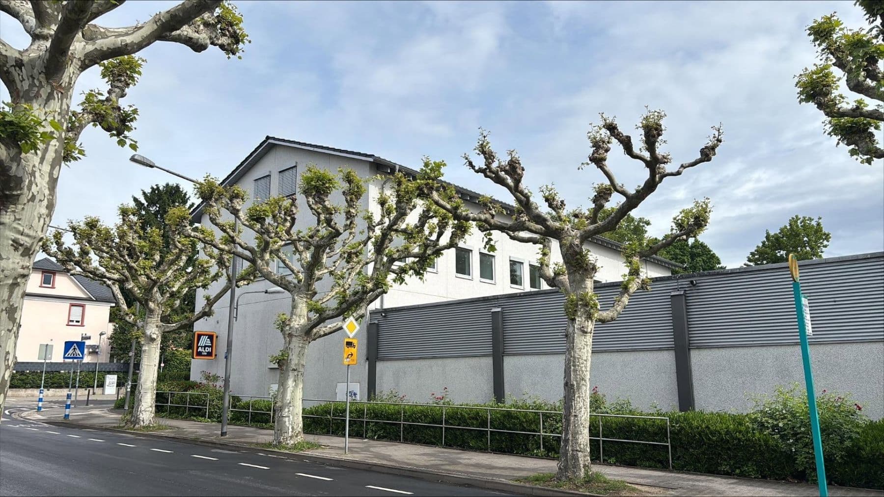 Pronájem kanceláře 485 m², Frankfurt-Zeilsheim, Hessen Pronájem kanceláře 485 m², Frankfurt-Zeilsheim, Hessen