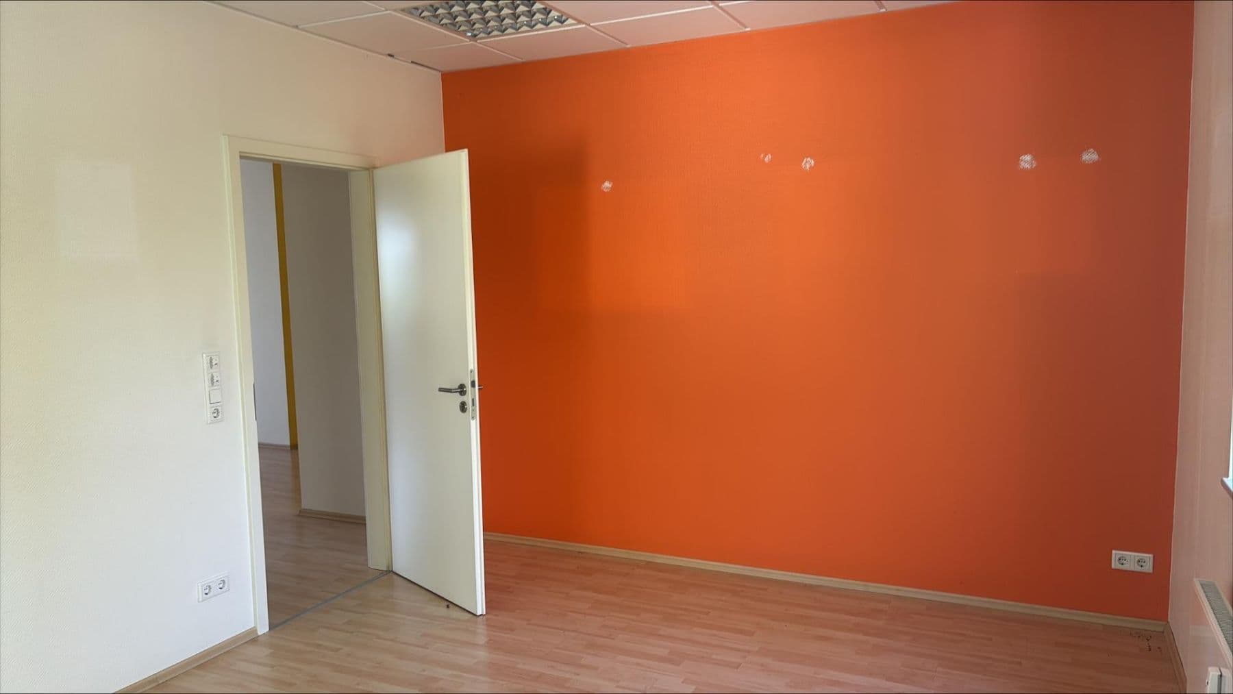 Pronájem kanceláře 485 m², Frankfurt-Zeilsheim, Hessen Pronájem kanceláře 485 m², Frankfurt-Zeilsheim, Hessen
