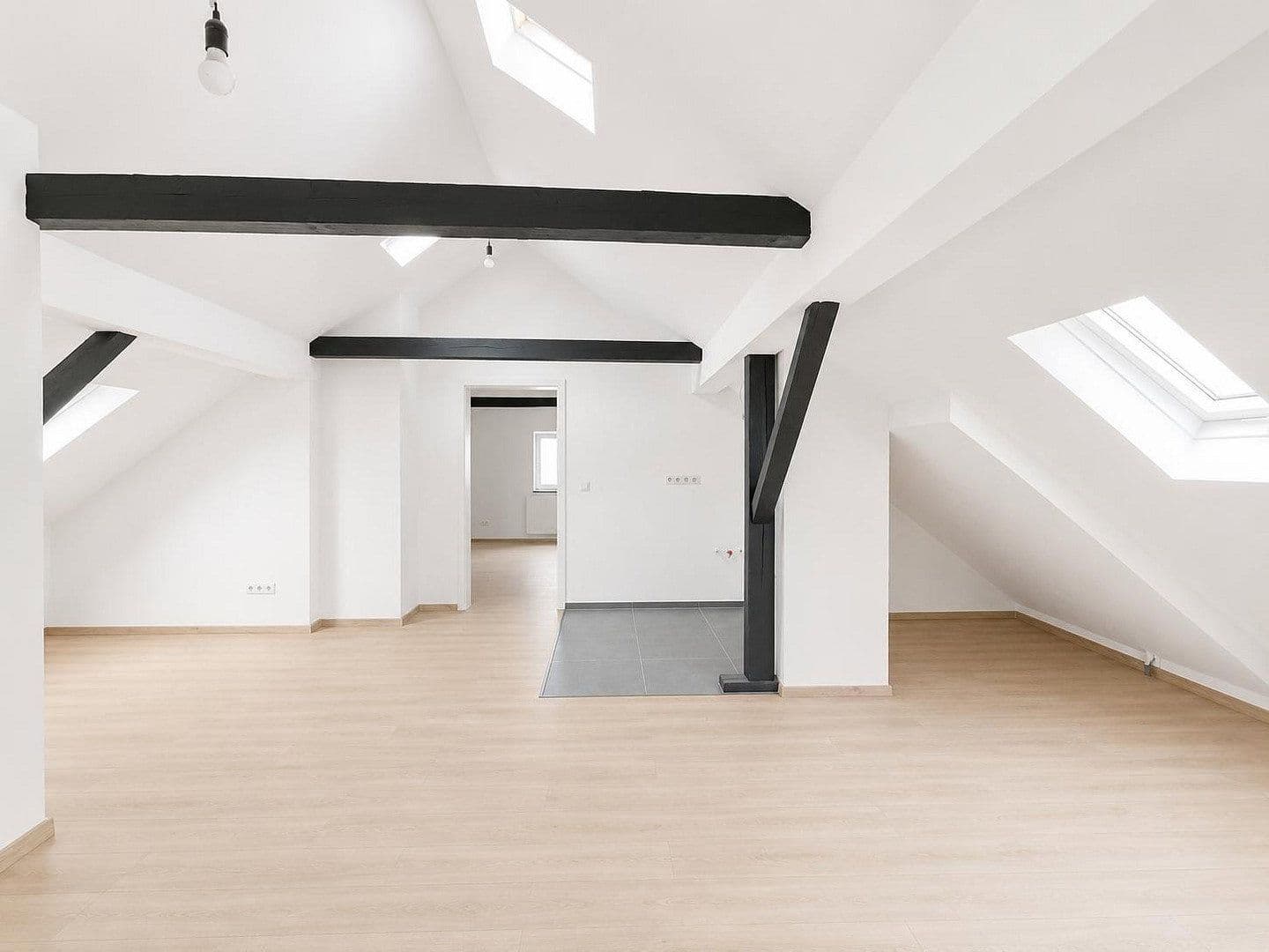 Prodej domu 192 m², pozemek 649 m², Friedrich-Ebert-Straße 68, Erzhausen, Hessen Prodej domu 192 m², pozemek 649 m², Friedrich-Ebert-Straße 68, Erzhausen, Hessen