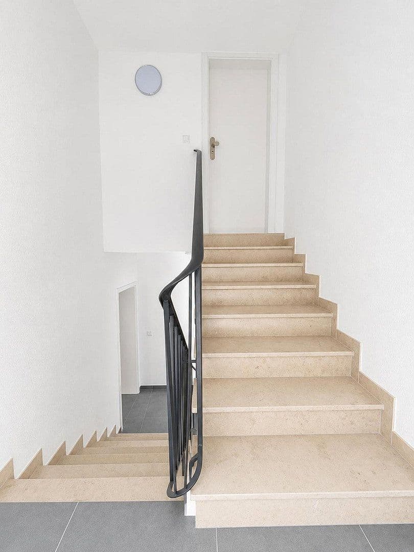 Prodej domu 192 m², pozemek 649 m², Friedrich-Ebert-Straße 68, Erzhausen, Hessen Prodej domu 192 m², pozemek 649 m², Friedrich-Ebert-Straße 68, Erzhausen, Hessen