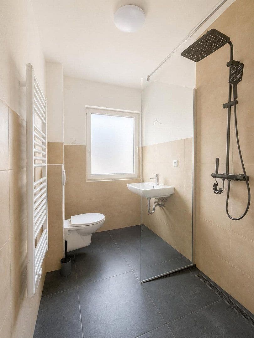 Prodej domu 192 m², pozemek 649 m², Friedrich-Ebert-Straße 68, Erzhausen, Hessen Prodej domu 192 m², pozemek 649 m², Friedrich-Ebert-Straße 68, Erzhausen, Hessen