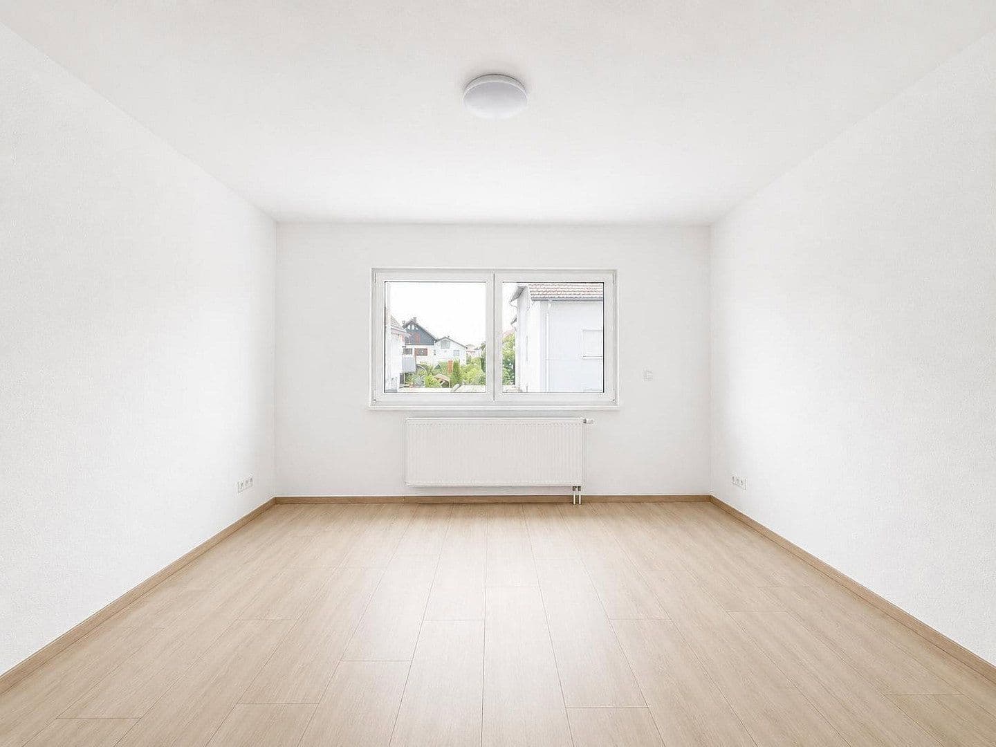 Prodej domu 192 m², pozemek 649 m², Friedrich-Ebert-Straße 68, Erzhausen, Hessen Prodej domu 192 m², pozemek 649 m², Friedrich-Ebert-Straße 68, Erzhausen, Hessen