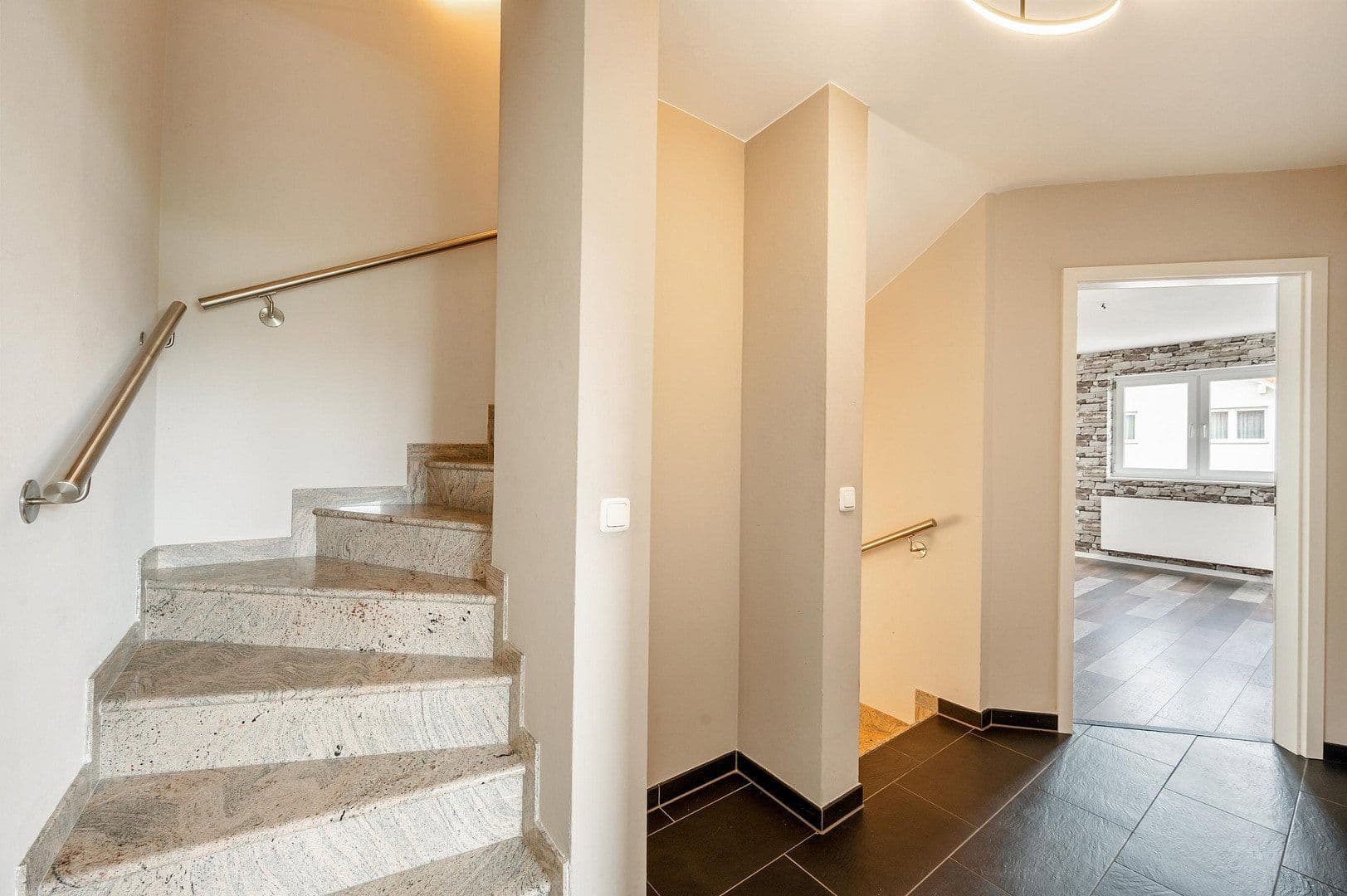 Prodej domu 141 m², pozemek 224 m², In der Wolfskaute 23, Weiterstadt, Hessen Prodej domu 141 m², pozemek 224 m², In der Wolfskaute 23, Weiterstadt, Hessen