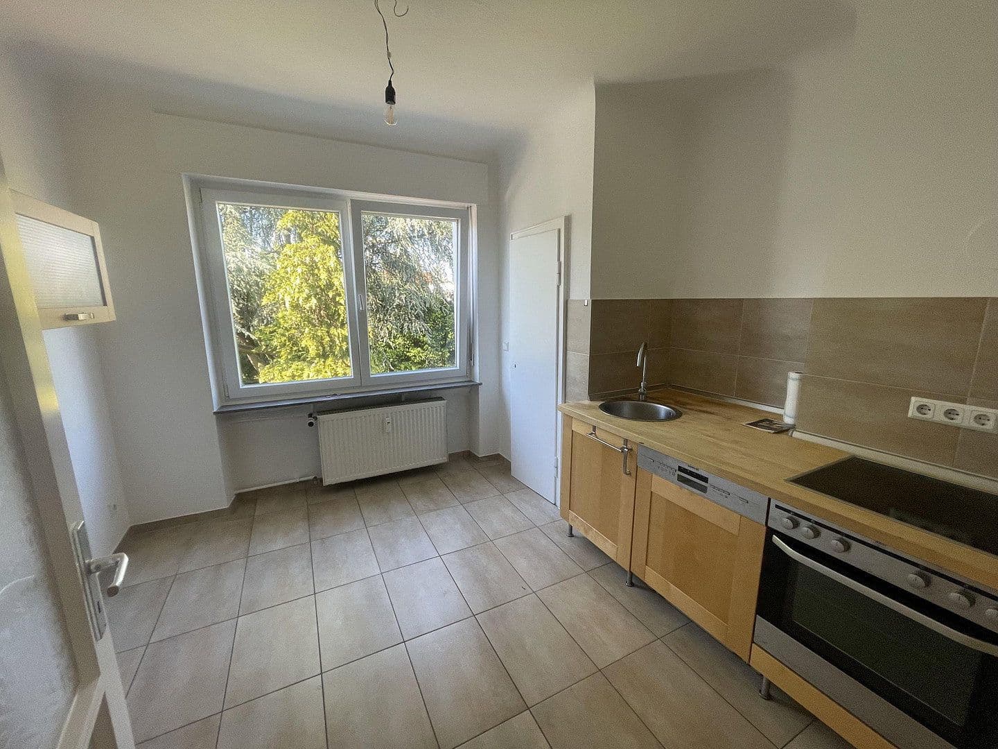 Prodej bytu 6+1 103 m², Saarbrücken, Země Sársko Prodej bytu 6+1 103 m², Saarbrücken, Země Sársko