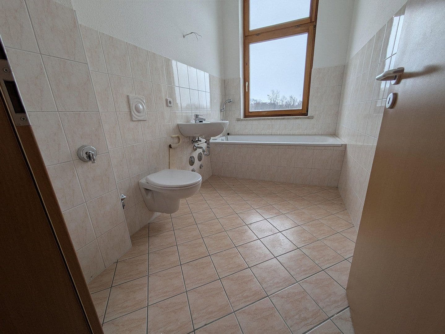 Pronájem bytu 1+1 39 m², Paracelsussstr. 5a, Halle, Sasko-Anhaltsko Pronájem bytu 1+1 39 m², Paracelsussstr. 5a, Halle, Sasko-Anhaltsko