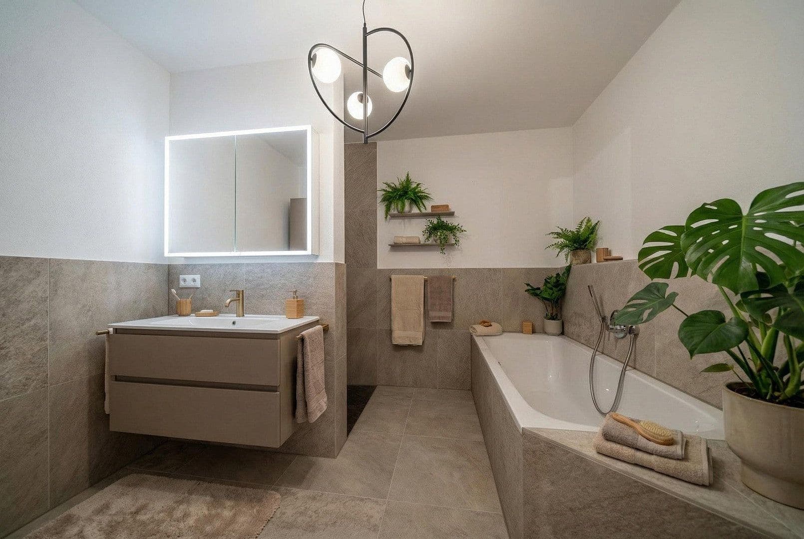 Prodej bytu 5+kk 145 m², Erlenweg, Brunnthal, Bavorsko Prodej bytu 5+kk 145 m², Erlenweg, Brunnthal, Bavorsko