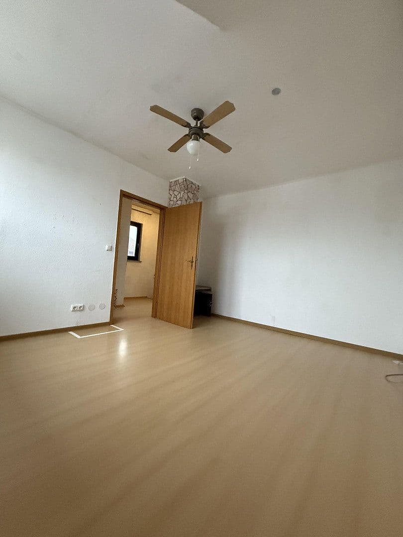 Prodej domu 170 m², pozemek 212 m², Griesheim, Hessen Prodej domu 170 m², pozemek 212 m², Griesheim, Hessen