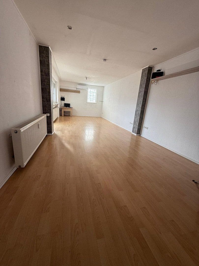 Prodej domu 170 m², pozemek 212 m², Griesheim, Hessen Prodej domu 170 m², pozemek 212 m², Griesheim, Hessen