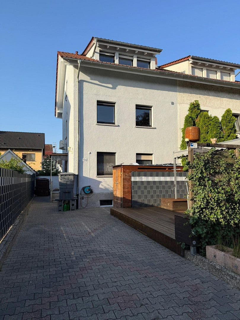 Prodej domu 170 m², pozemek 212 m², Griesheim, Hessen Prodej domu 170 m², pozemek 212 m², Griesheim, Hessen