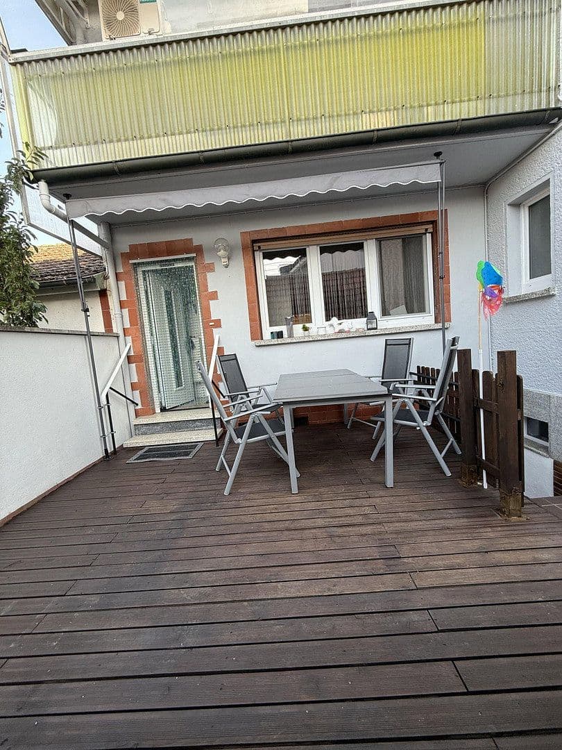 Prodej domu 170 m², pozemek 212 m², Griesheim, Hessen Prodej domu 170 m², pozemek 212 m², Griesheim, Hessen