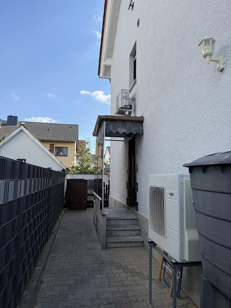 Prodej domu 170 m², pozemek 212 m², Griesheim, Hessen Prodej domu 170 m², pozemek 212 m², Griesheim, Hessen