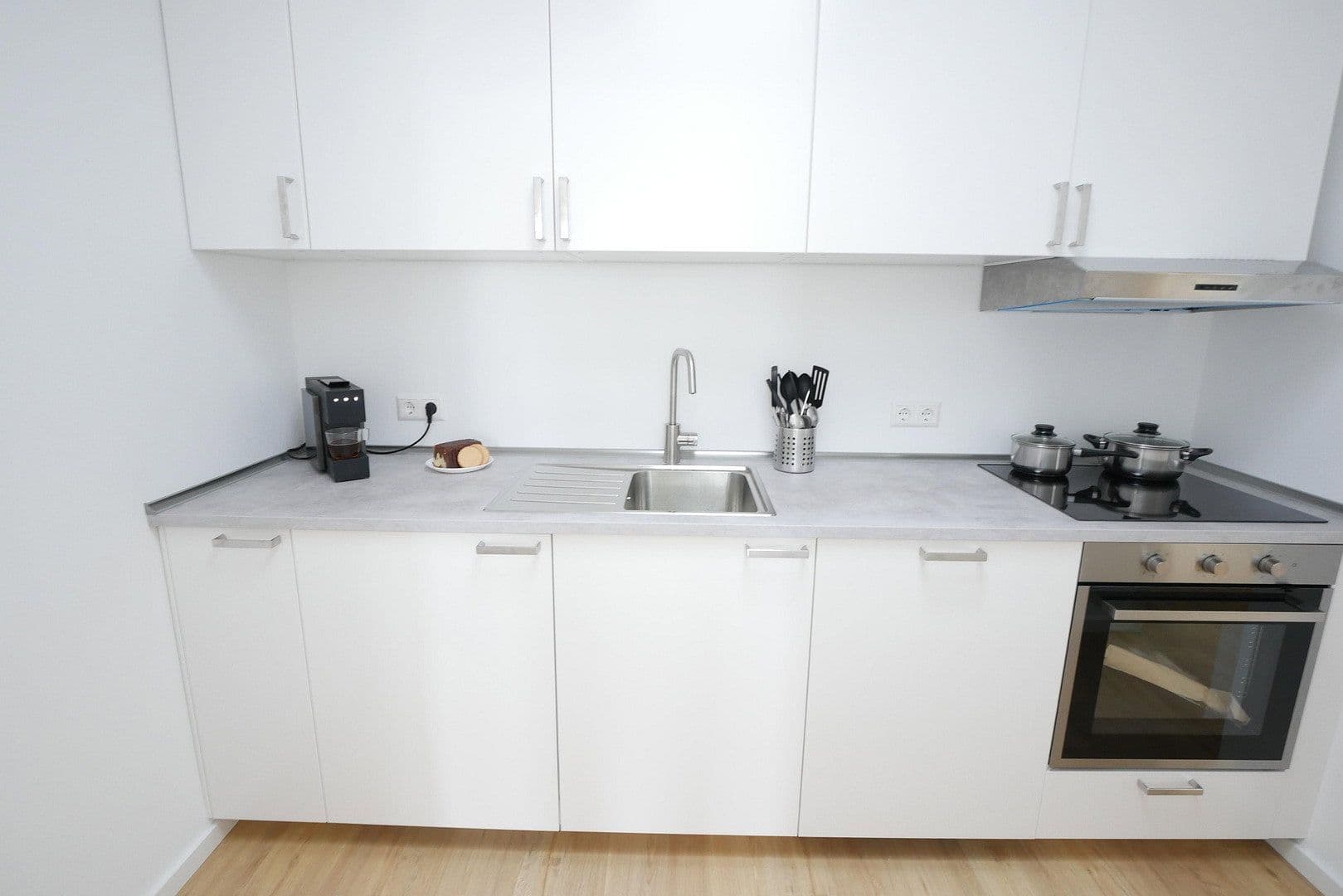 Pronájem bytu 25 m², Stuttgart, Bádensko-Württembersko Pronájem bytu 25 m², Stuttgart, Bádensko-Württembersko