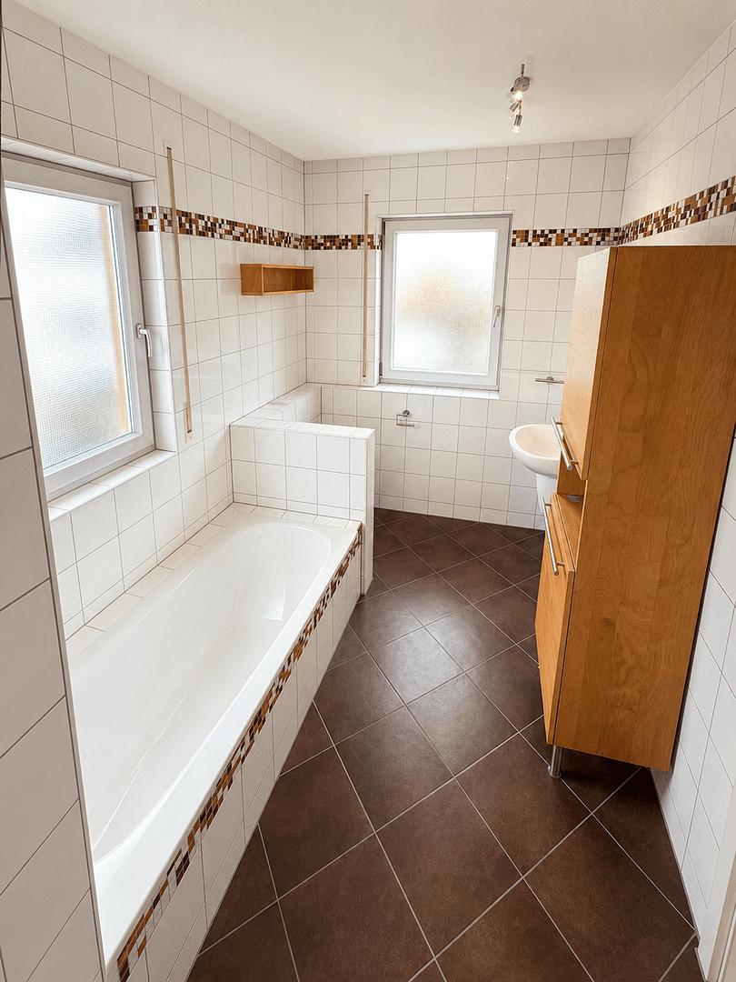 Pronájem domu 112 m², pozemek 162 m², Baiersdorf, Bavorsko Pronájem domu 112 m², pozemek 162 m², Baiersdorf, Bavorsko
