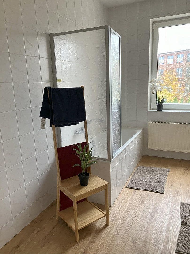 Pronájem bytu 2+1 67 m², Schulstraße 26, Chemnitz-Altchemnitz, Sasko Pronájem bytu 2+1 67 m², Schulstraße 26, Chemnitz-Altchemnitz, Sasko