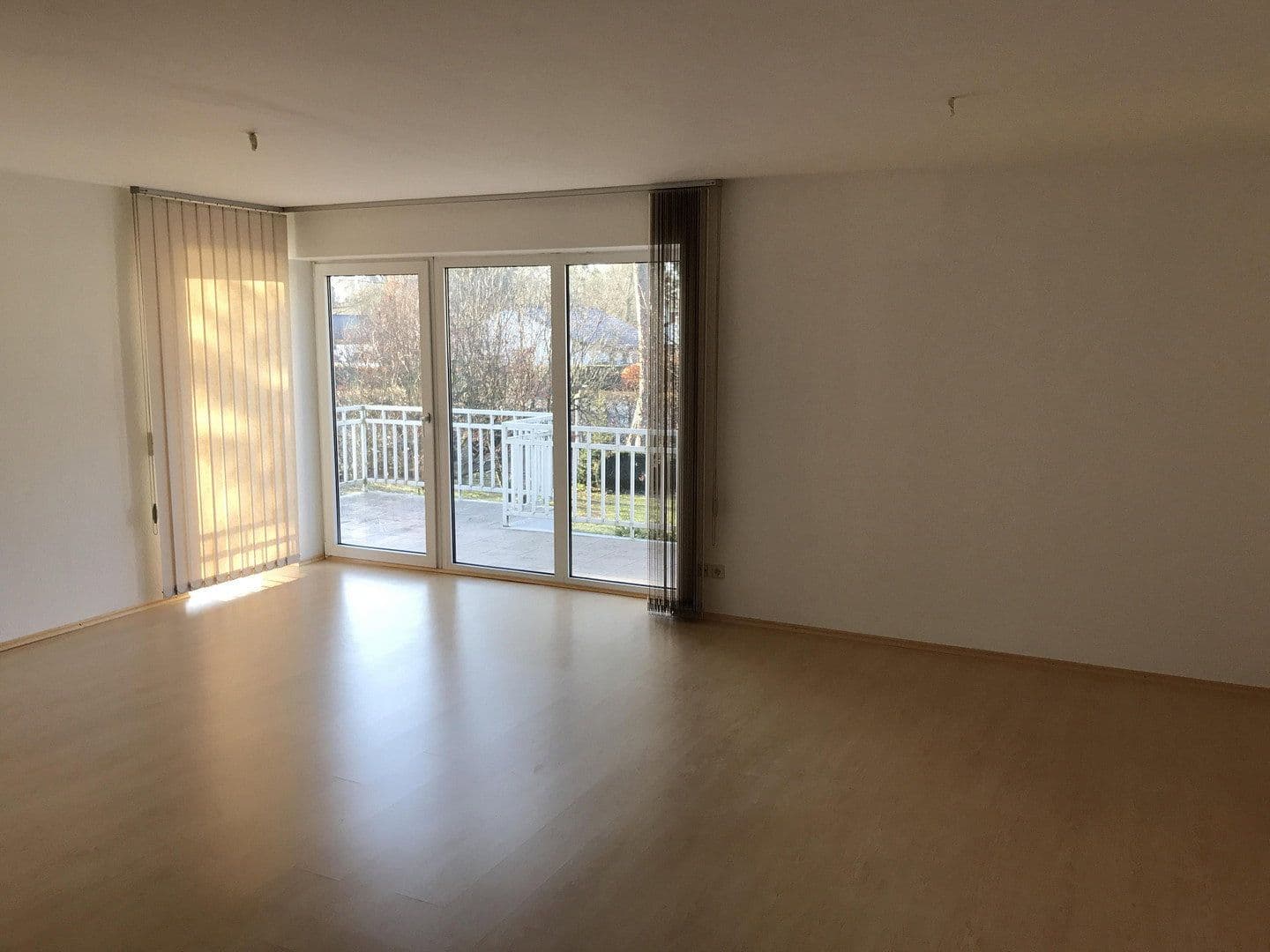 Pronájem bytu 2+1 78 m², Ostfeldstr. 55, Hannover, Dolní Sasko Pronájem bytu 2+1 78 m², Ostfeldstr. 55, Hannover, Dolní Sasko