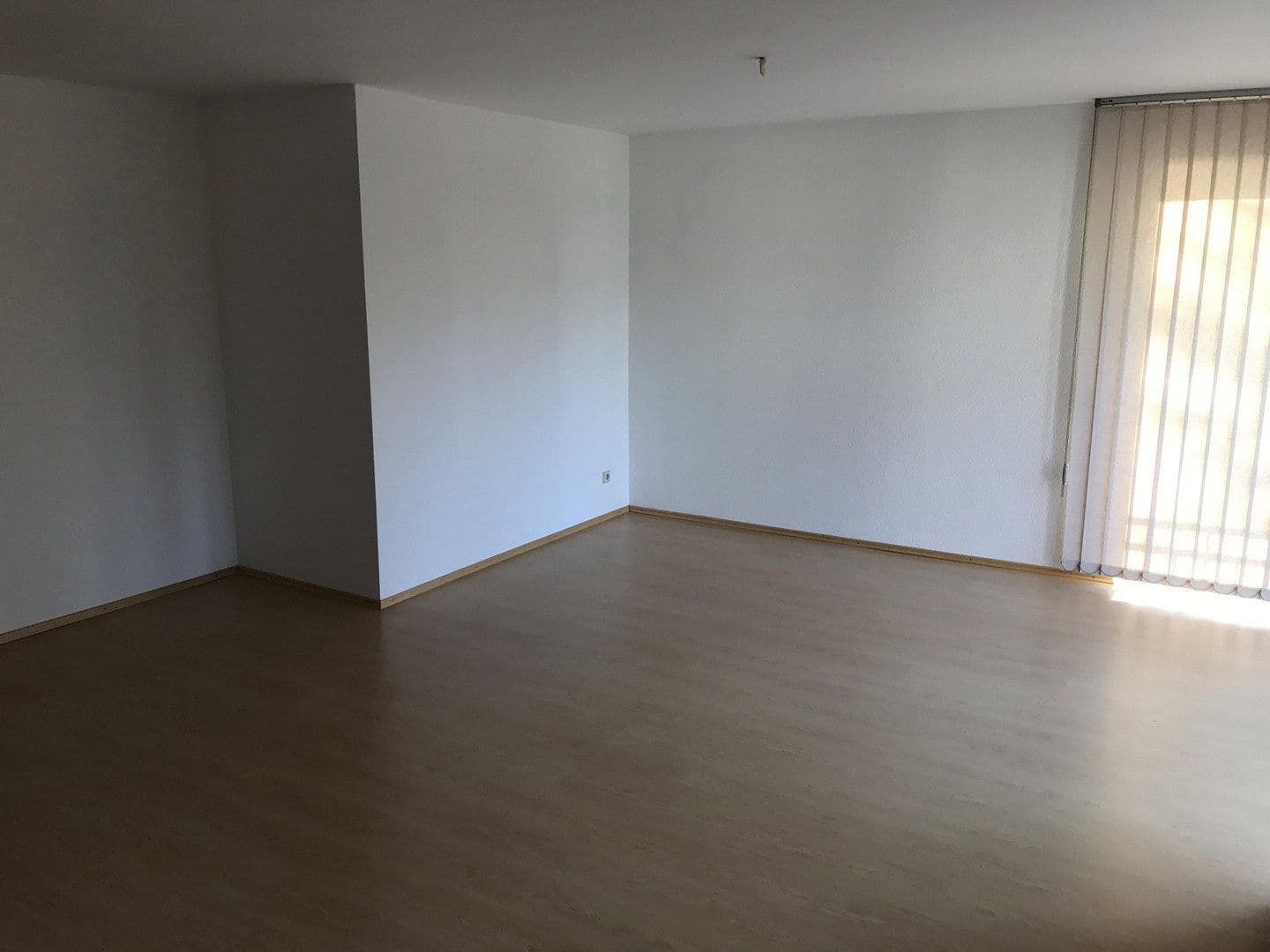 Pronájem bytu 2+1 78 m², Ostfeldstr. 55, Hannover, Dolní Sasko Pronájem bytu 2+1 78 m², Ostfeldstr. 55, Hannover, Dolní Sasko