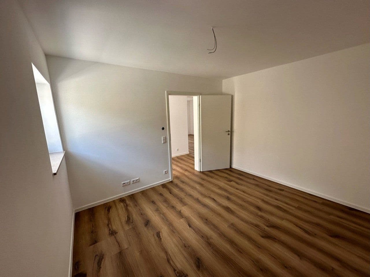 Pronájem bytu 3+1 79 m², Esslingen am Neckar, Bádensko-Württembersko Pronájem bytu 3+1 79 m², Esslingen am Neckar, Bádensko-Württembersko