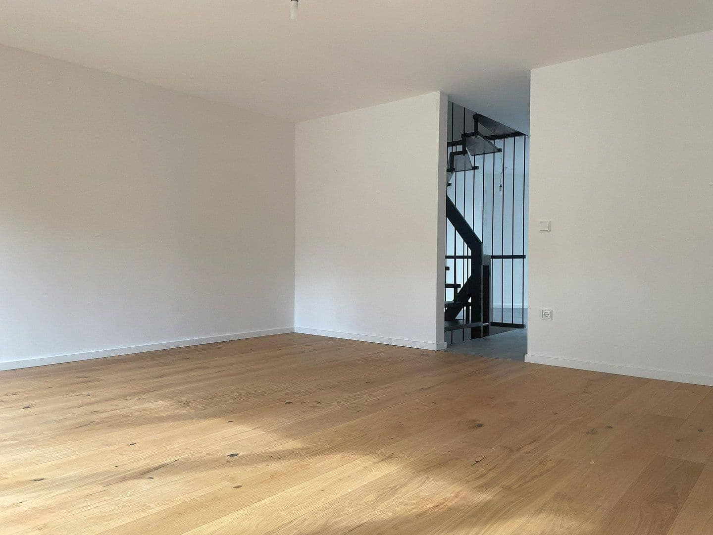 Prodej domu 132 m², pozemek 218 m², Unterschleißheim, Bavorsko Prodej domu 132 m², pozemek 218 m², Unterschleißheim, Bavorsko