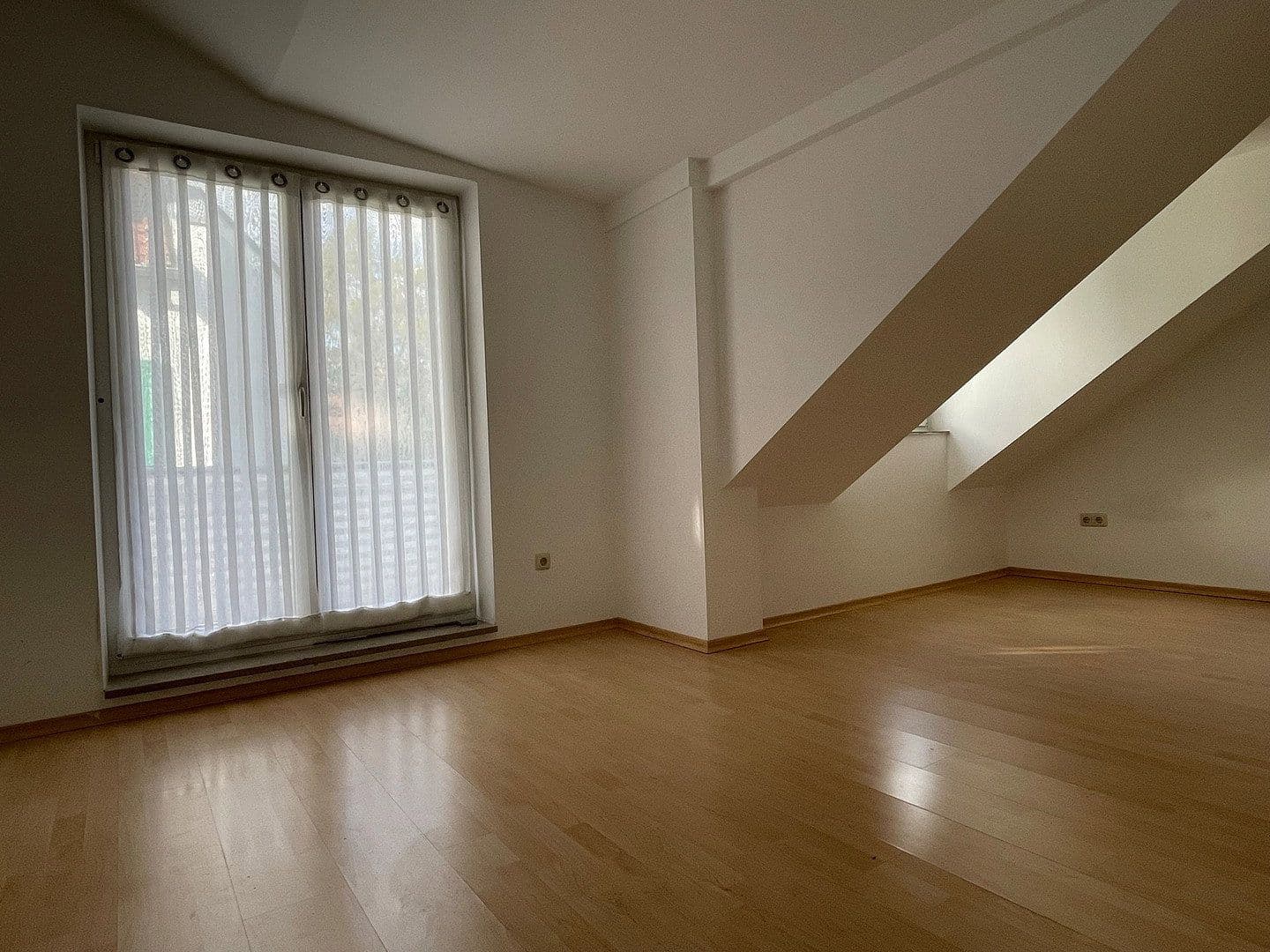 Pronájem bytu 1+1 24 m², Heinestr. 4, Ingolstadt, Bavorsko Pronájem bytu 1+1 24 m², Heinestr. 4, Ingolstadt, Bavorsko