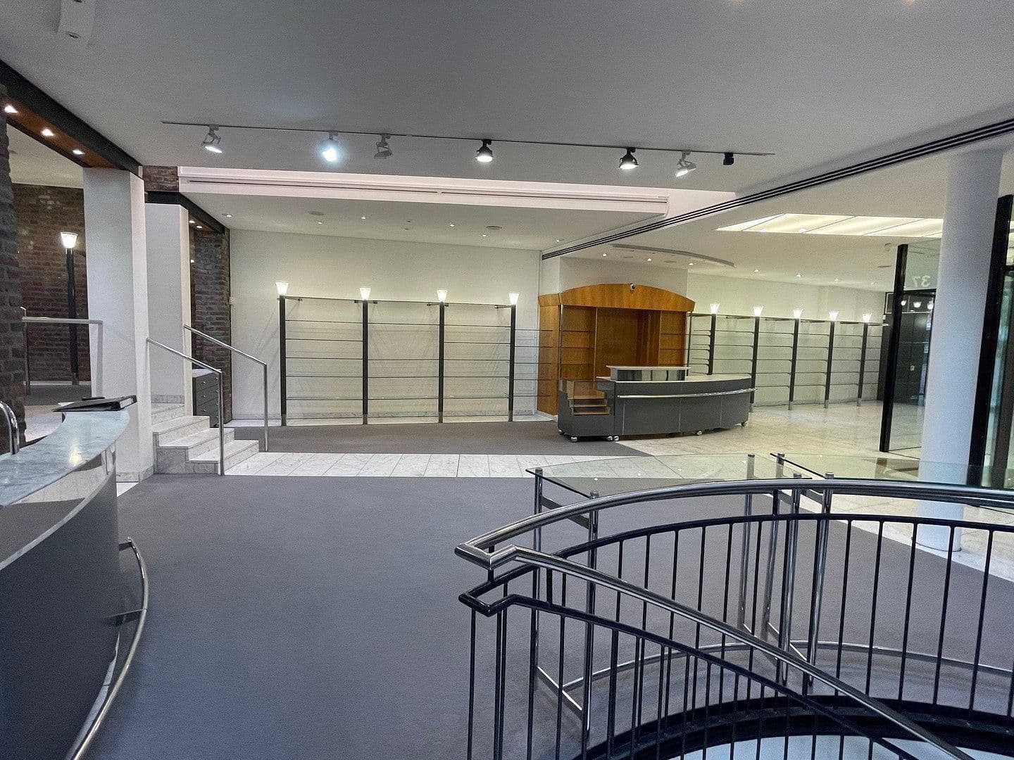 Pronájem nebytového prostoru 350 m², Mönchengladbach-Rheydt, Severní Porýní-Vestfálsko Pronájem nebytového prostoru 350 m², Mönchengladbach-Rheydt, Severní Porýní-Vestfálsko