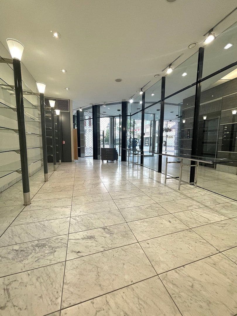 Pronájem nebytového prostoru 350 m², Mönchengladbach-Rheydt, Severní Porýní-Vestfálsko Pronájem nebytového prostoru 350 m², Mönchengladbach-Rheydt, Severní Porýní-Vestfálsko